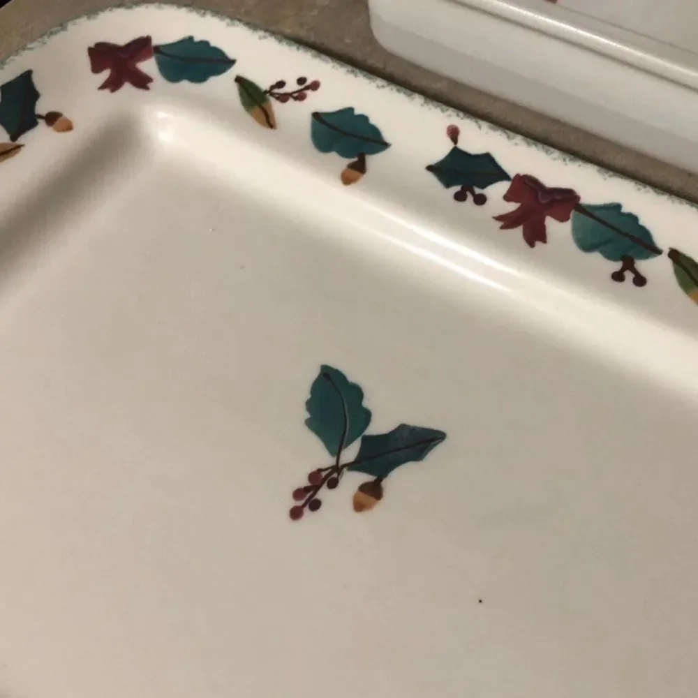 Hartstone Holiday Holly Pattern Rectangular Serving Platter!